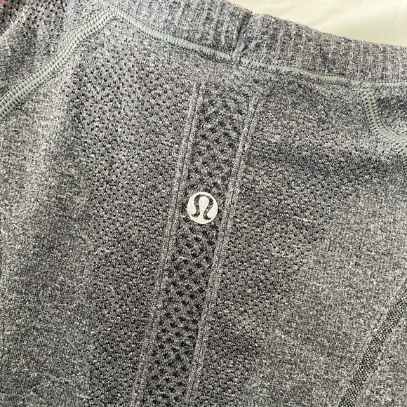 Lululemon Long Sleeve Shirt - Picture 2 of 5